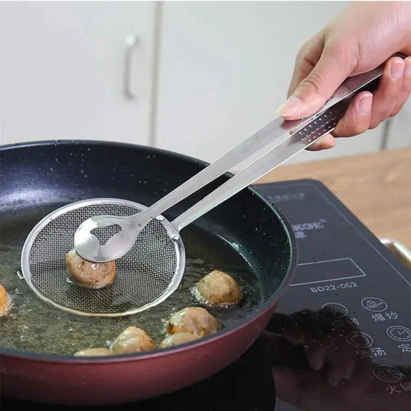 Oil strainer tong lifting fried items easily from hot oil at home