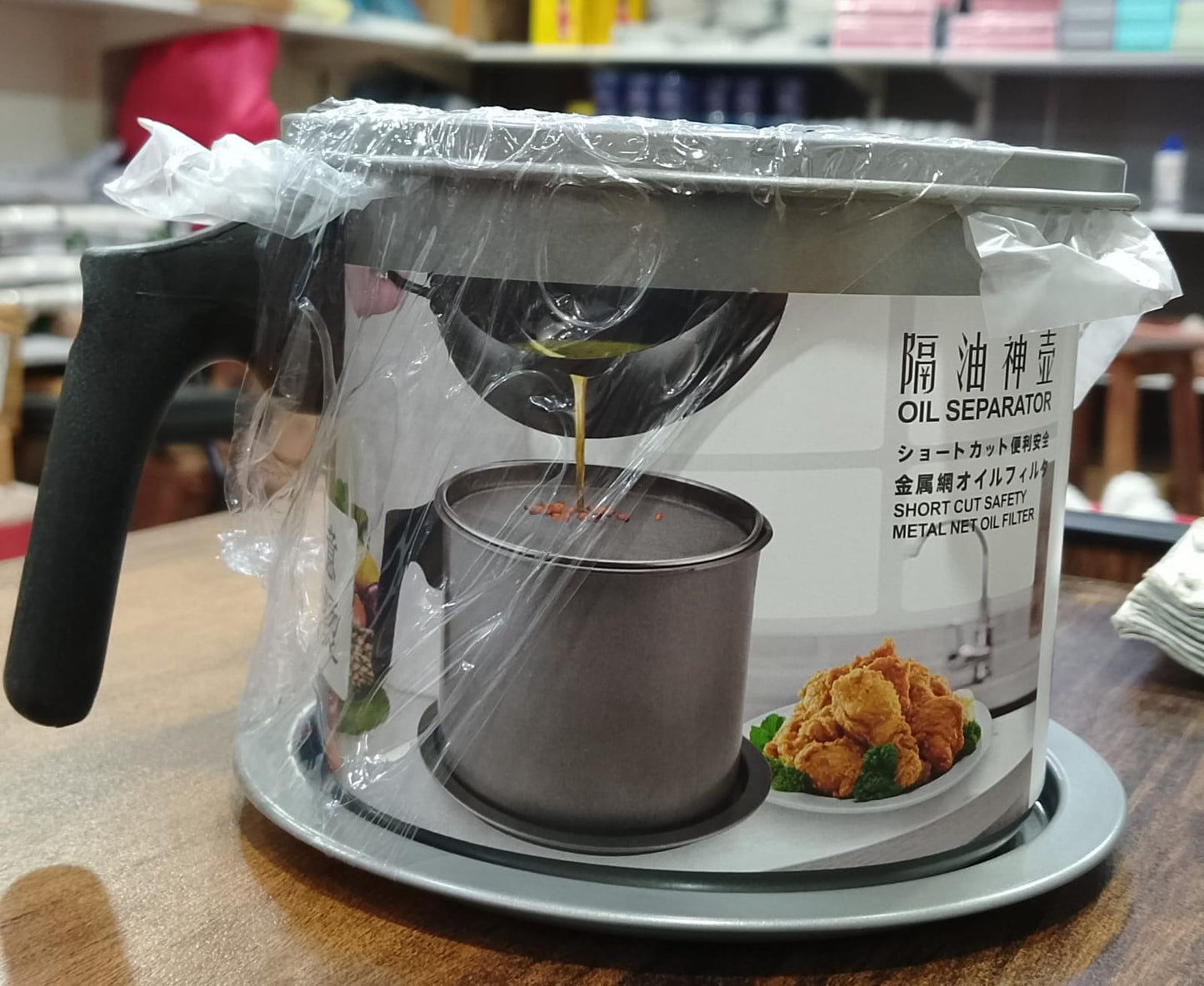 Durable oil filter pot for removing food particles from used cooking oil