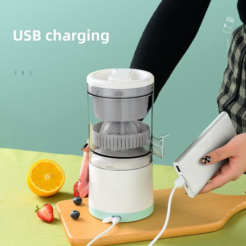 Compact USB juicer blender for travel and home use in Pakistan